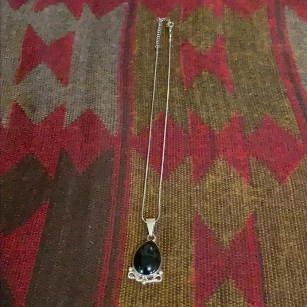 Women’s necklace